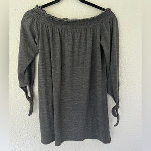 White House black market women’s off shoulder top, soft cozy, tie sleeve SZ S